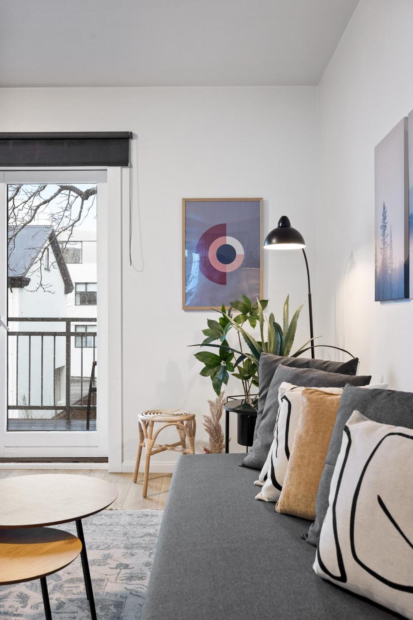 Lokastigur Charming And Inviting Apartment Reykjavík Eksteriør billede