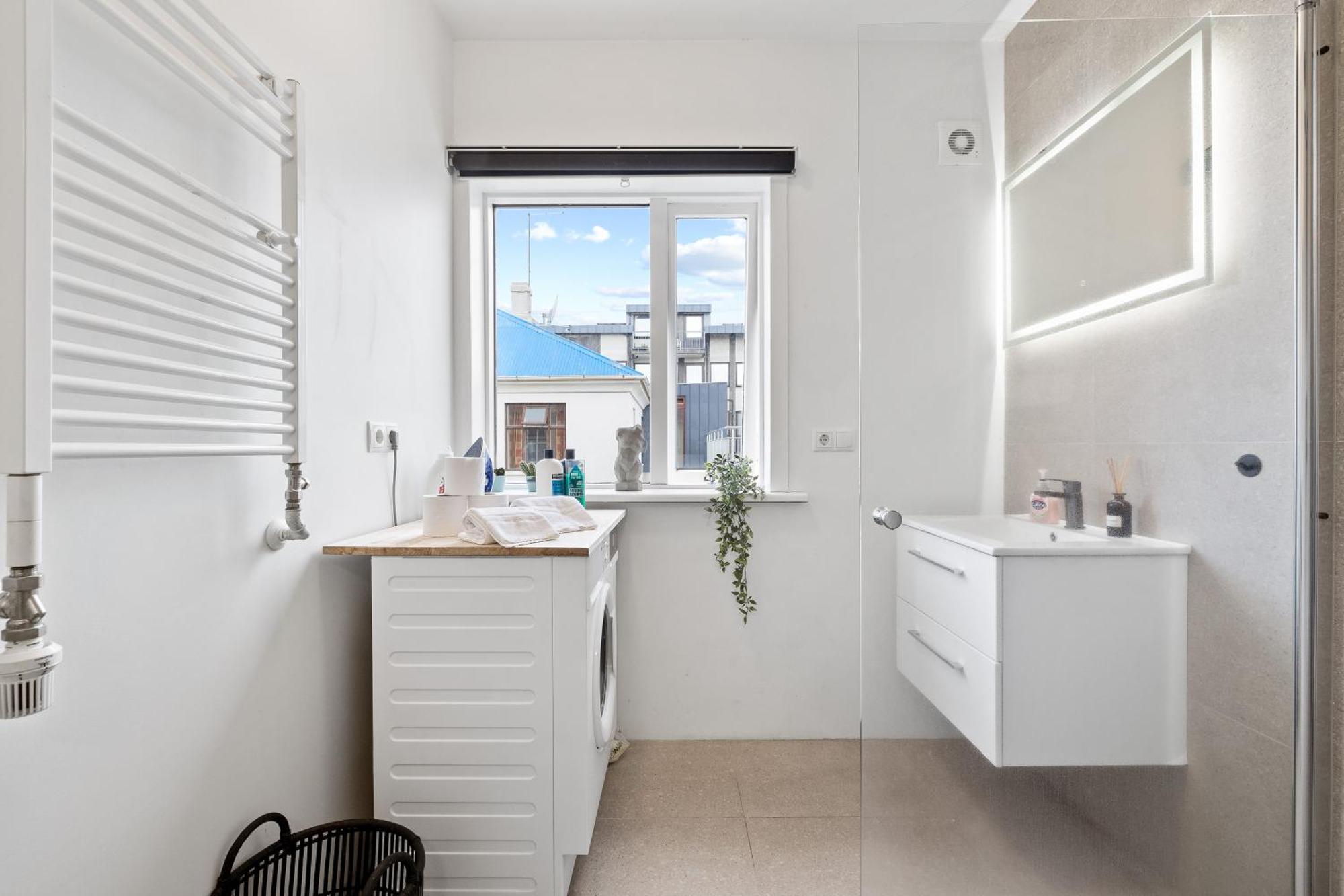 Lokastigur Charming And Inviting Apartment Reykjavík Eksteriør billede